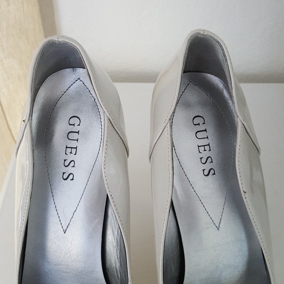 Guess Patent Leather Pump - Picture 5 of 5